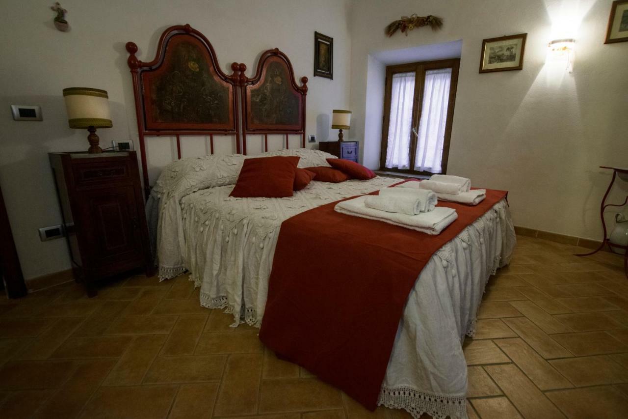 Dimora Tipica Toscana Монтичано Екстериор снимка